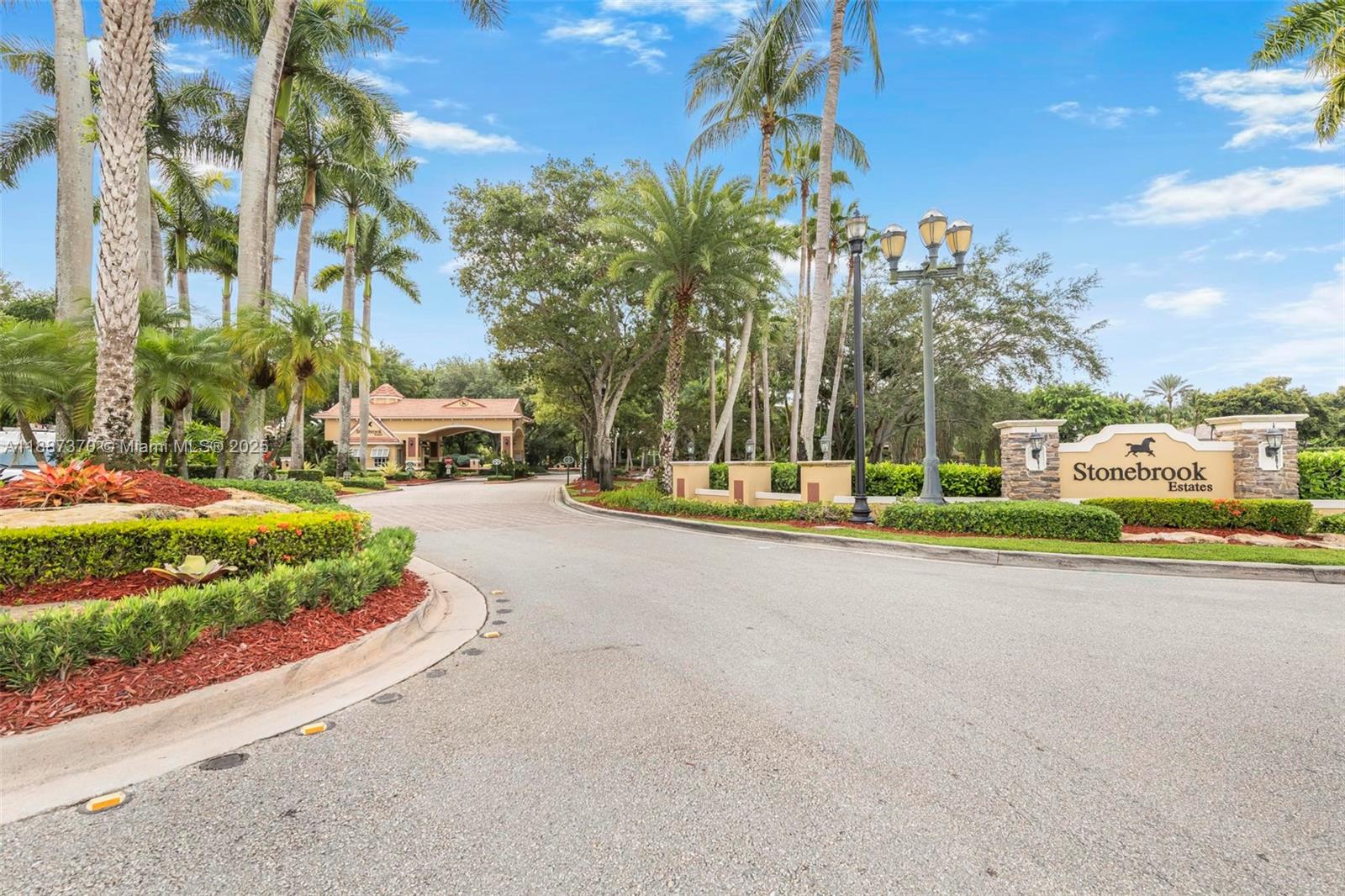 KAPOK GROVE ESTATES - Residential