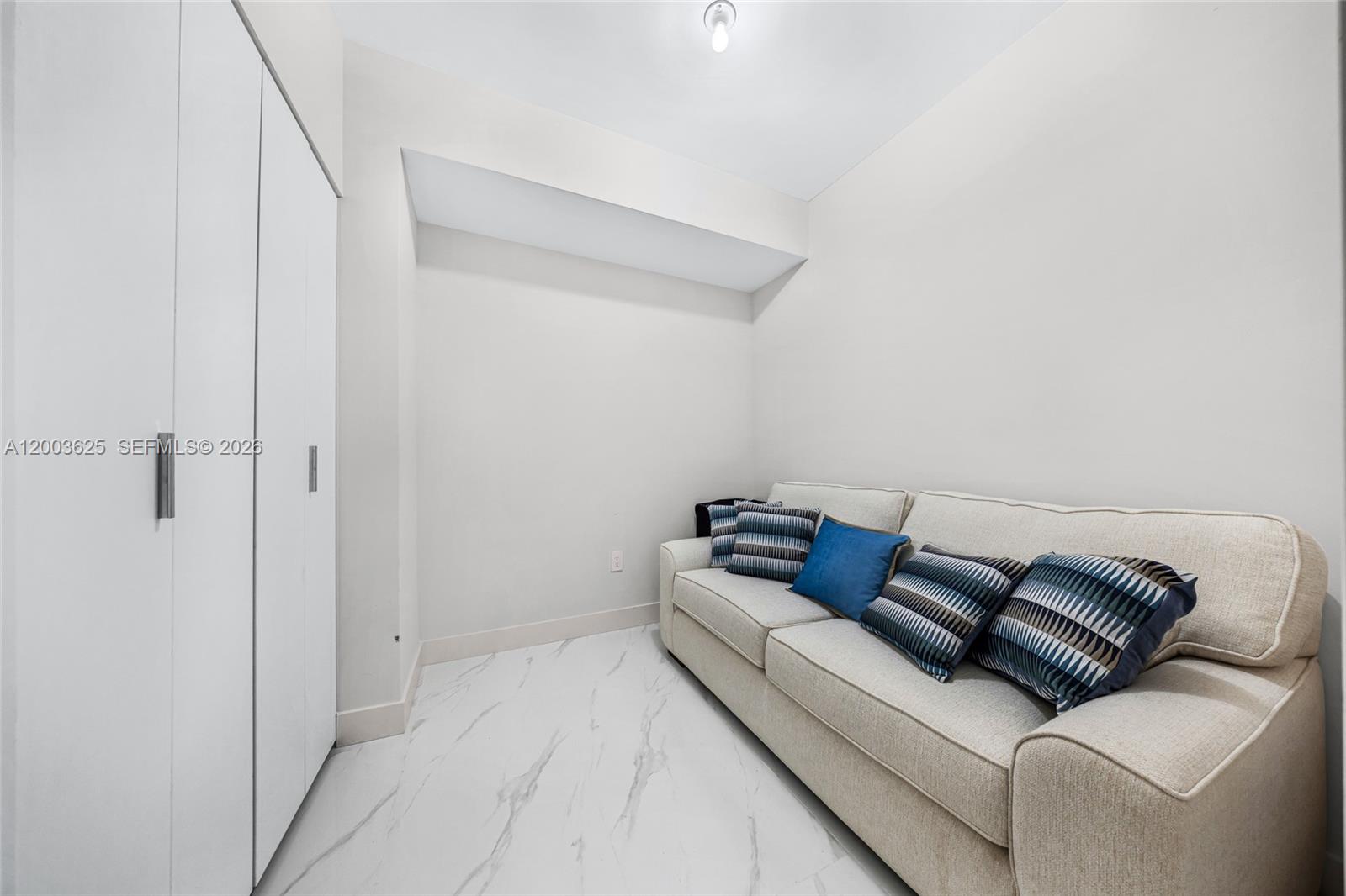 ARIA RESERVE SOUTH TOWER - Residential Lease