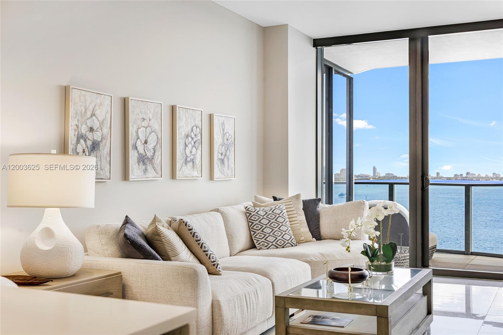 ARIA RESERVE SOUTH TOWER - Residential Lease