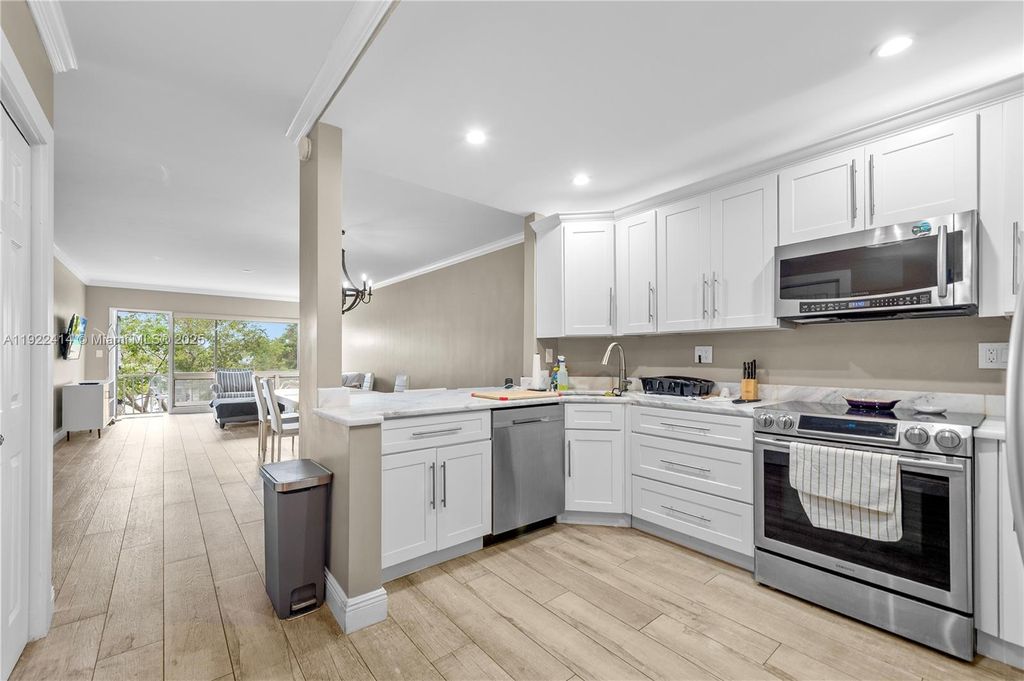 Photo of 900 SW 12th St #206, Fort Lauderdale, FL 33315 (MLS # A11922414)