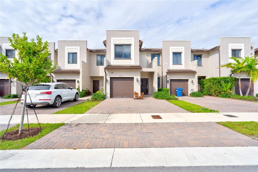 This stunning, newly 2 story waterfront townhouse in Via ventura at Paseos, featuring all 3 bedrooms on the 2do floor providing maximum privacy. Smart home with a large formal room, living room, dining room & modern kitchen, perfect for culinary enthusiasts. In the rear terrace, you can enjoy stunning views of the lake for a beautiful sunsets. On 2do floor, a master bedroom with  a custom walk-in closet.  You will also enjoy natural light from all rooms and from the master the view of the lake that cannot be missed. This townhouse is part of a vibrant community, with a modern clubhouse, convenience pools, a fully equipped gym, lakefront views, and much more. The central location provides easy access to Aventura, offering a plethora of restaurants and shopping centers for family enjoyment.