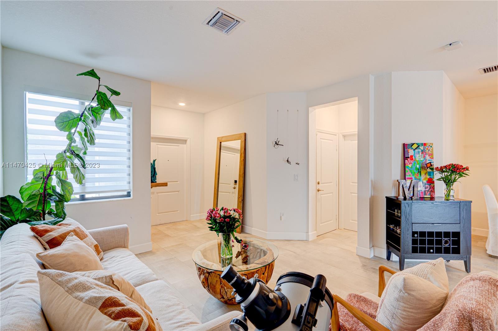 VIA VENTURA NEIGHBORHOOD - Residential
