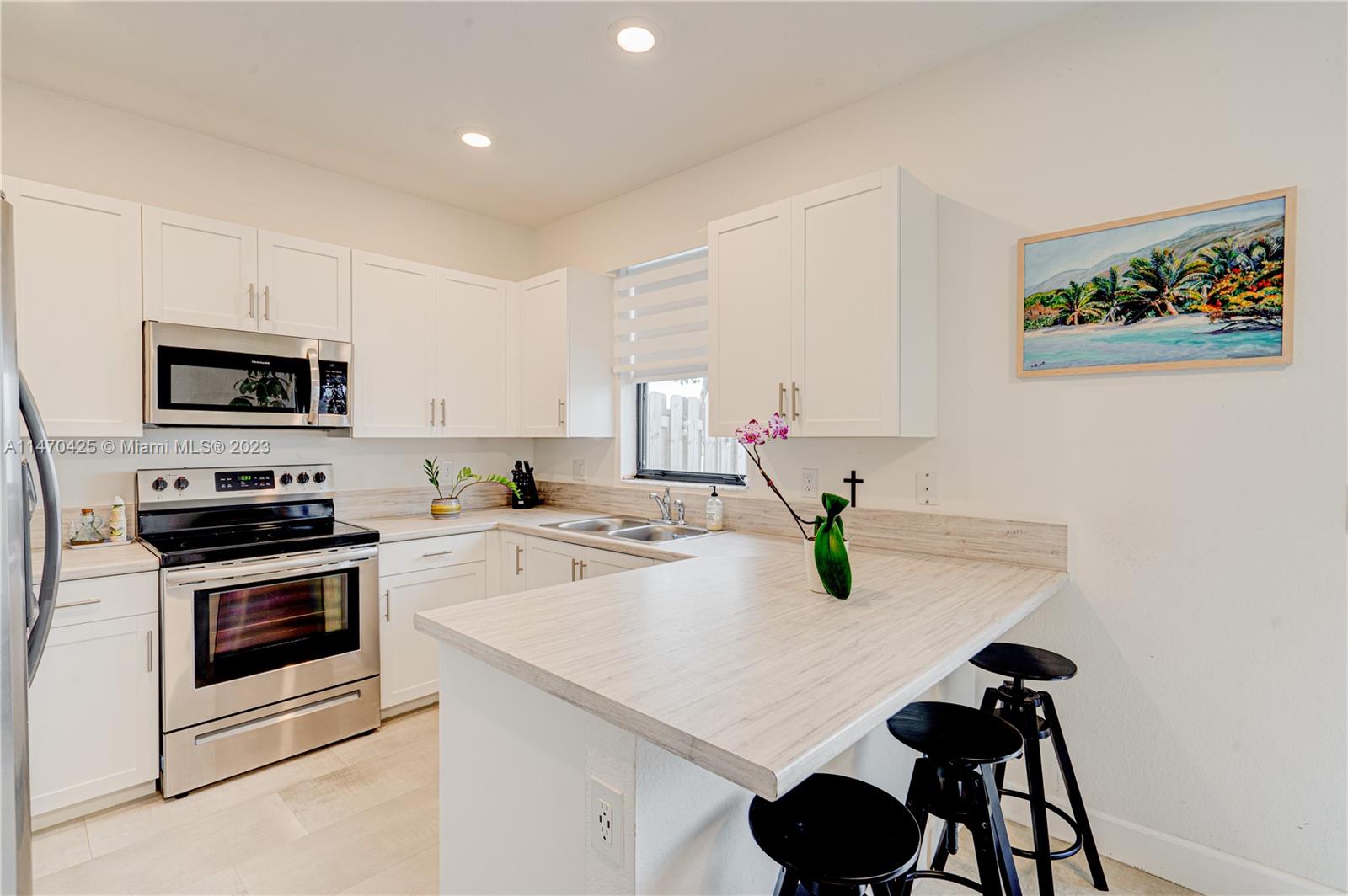VIA VENTURA NEIGHBORHOOD - Residential