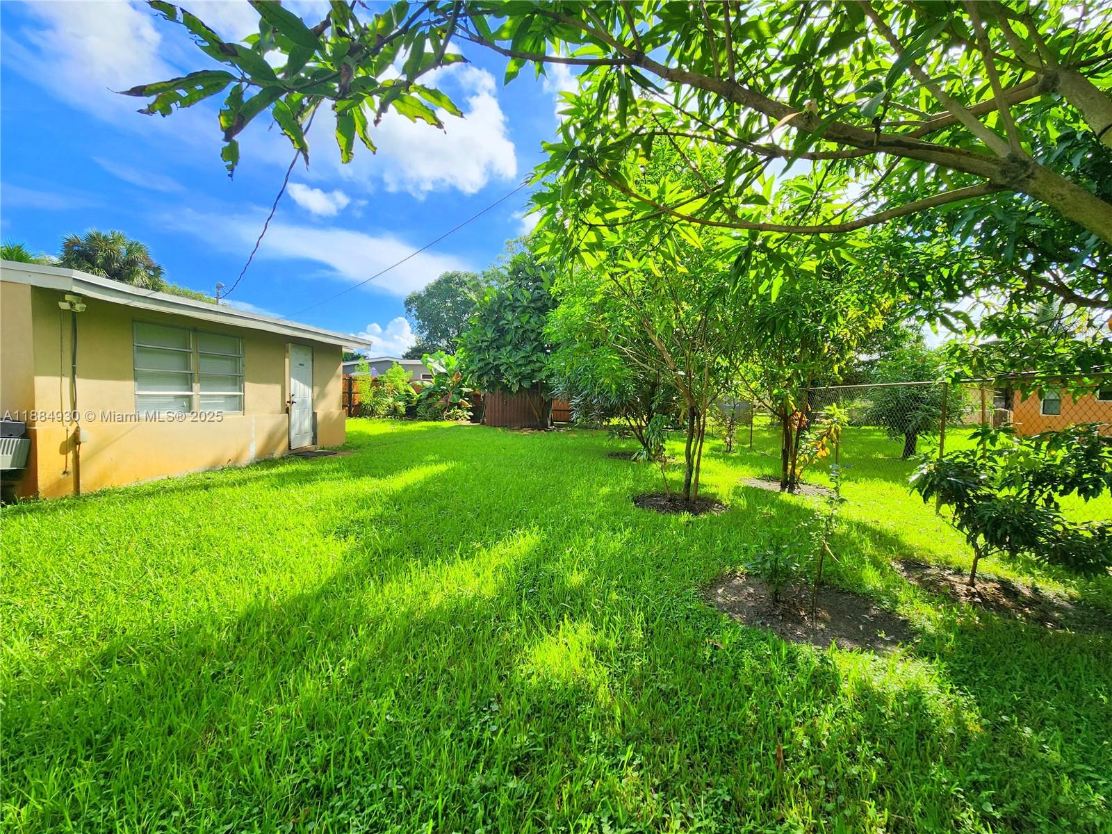 BROWARD ESTATES SEC 1 - Residential