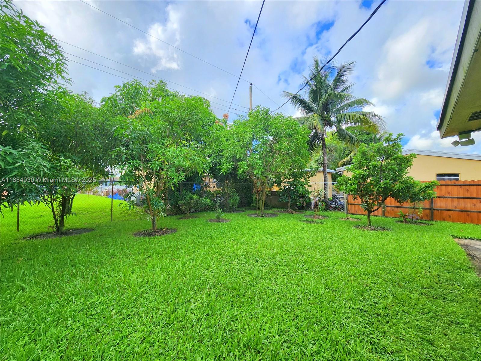 BROWARD ESTATES SEC 1 - Residential