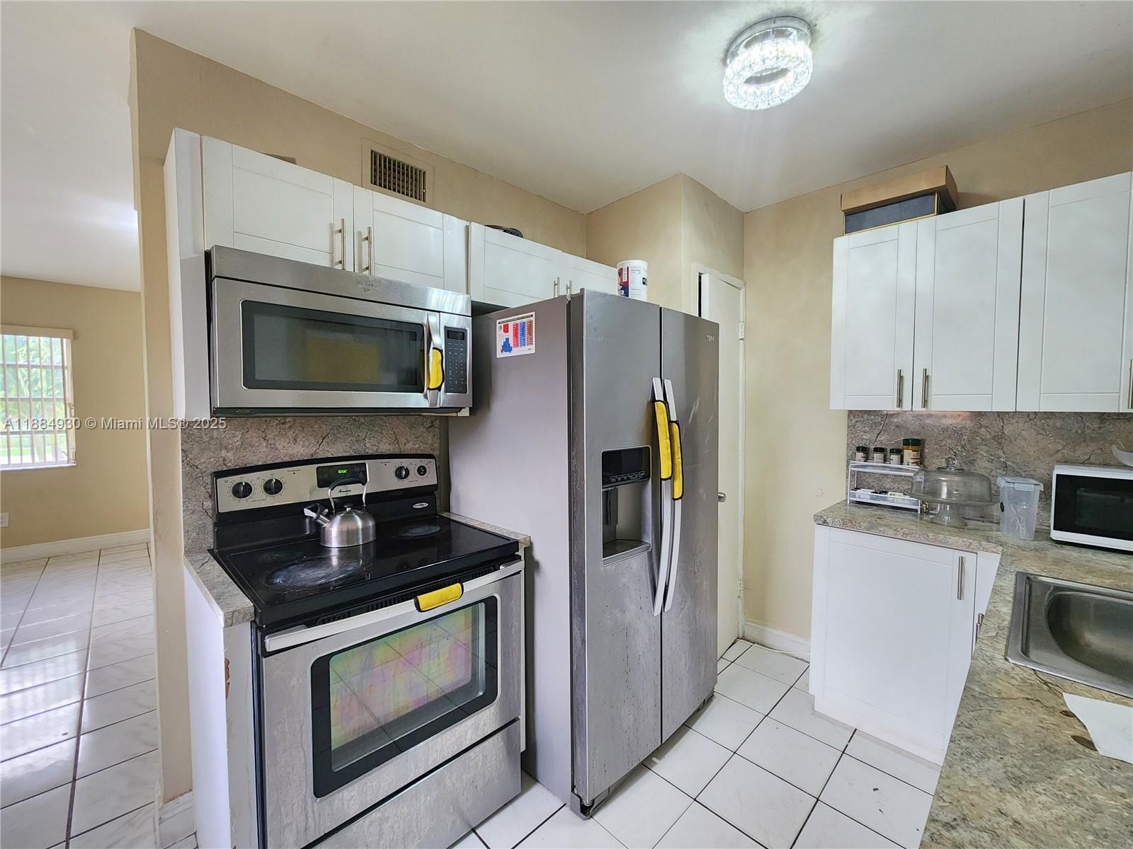 BROWARD ESTATES SEC 1 - Residential