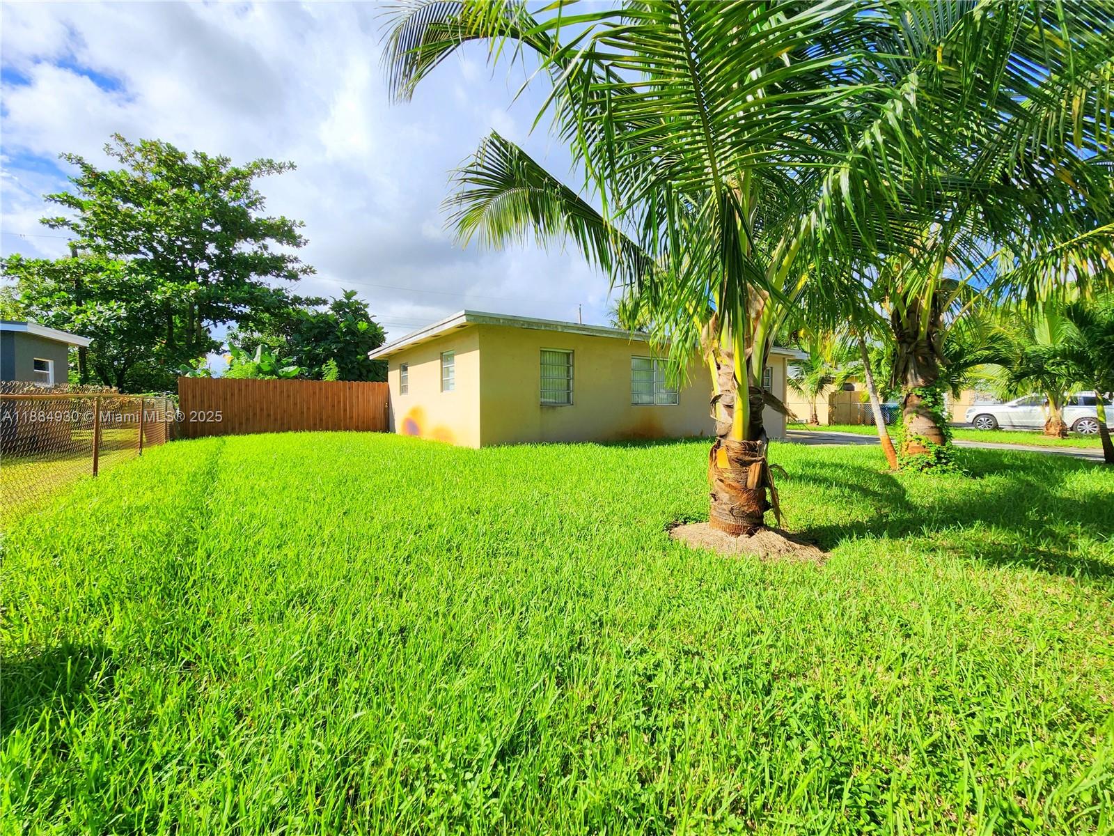 BROWARD ESTATES SEC 1 - Residential