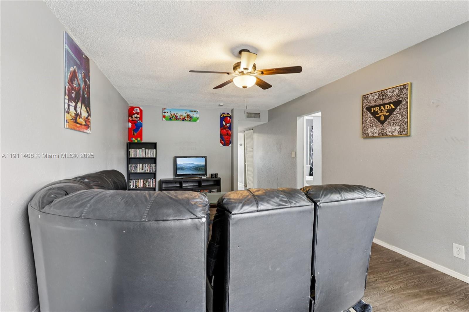 KNOLLWOOD CLUB CONDO - Residential