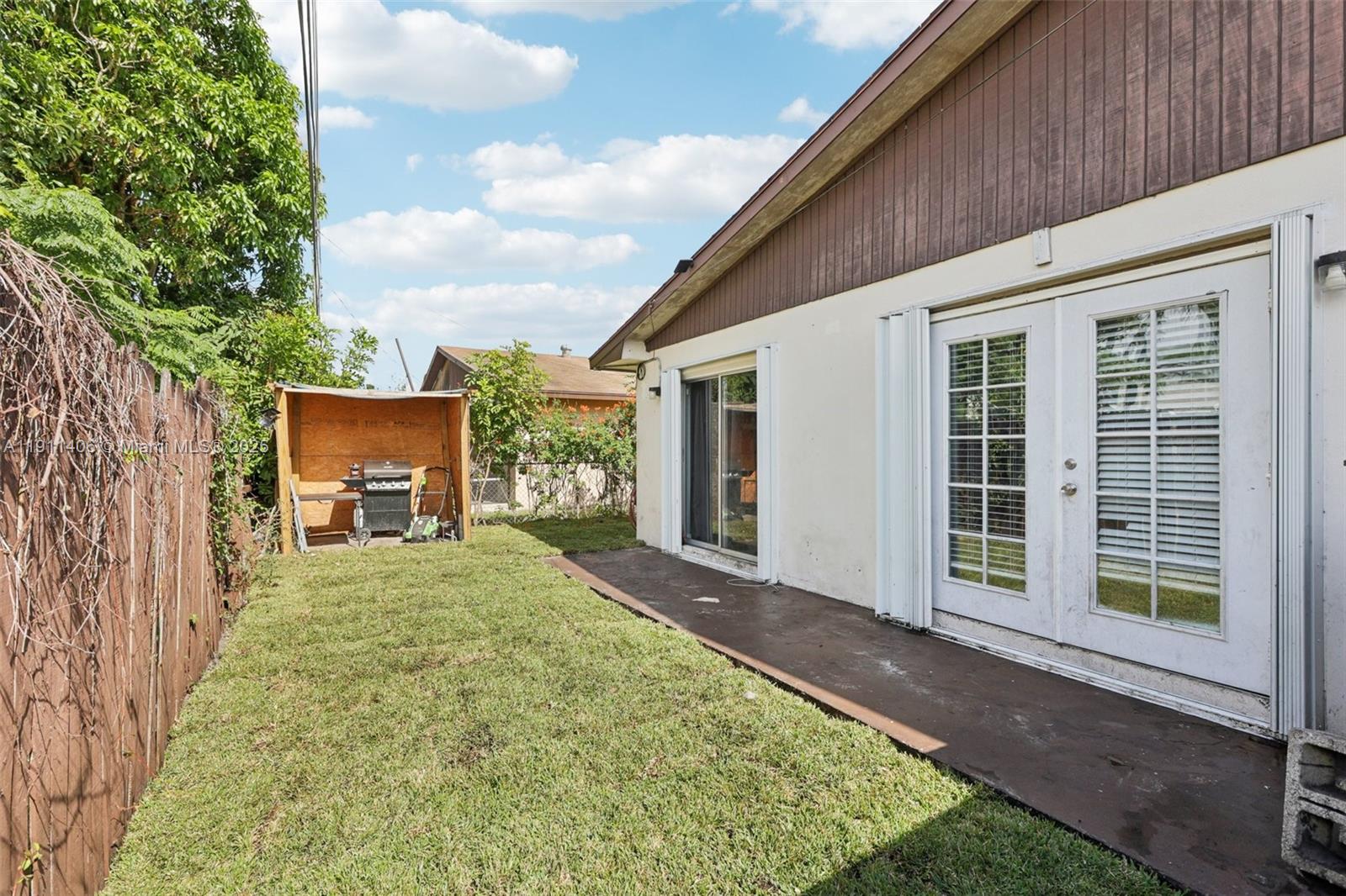 KNOLLWOOD CLUB CONDO - Residential