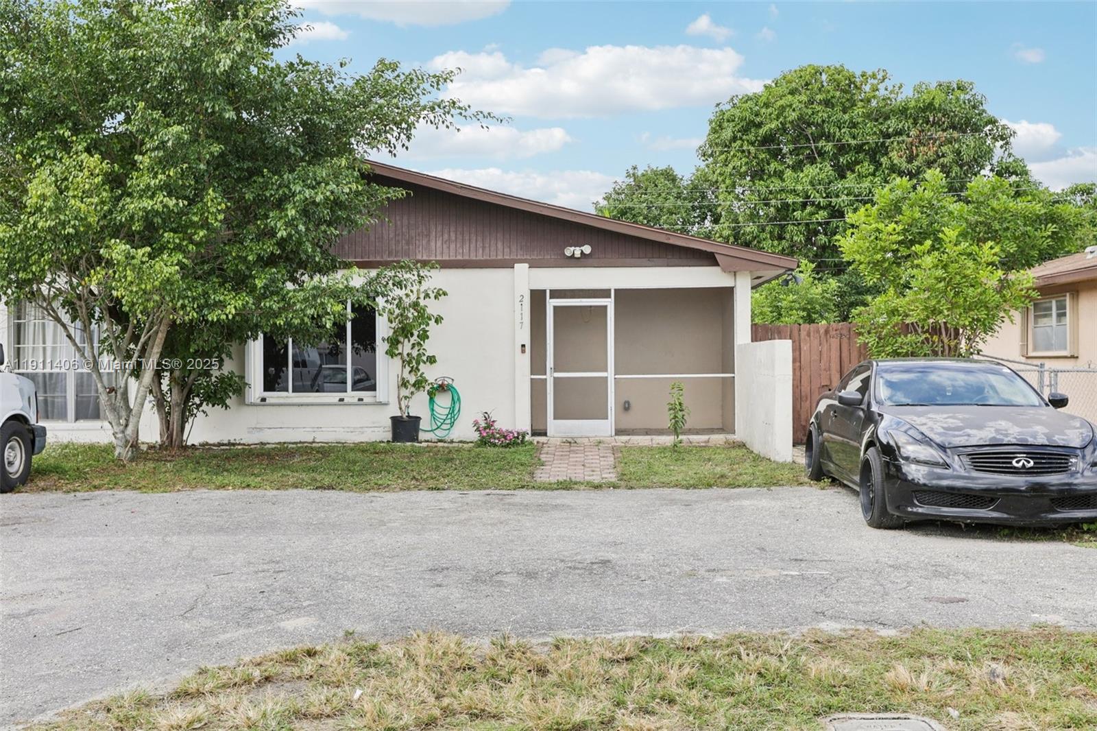 KNOLLWOOD CLUB CONDO - Residential