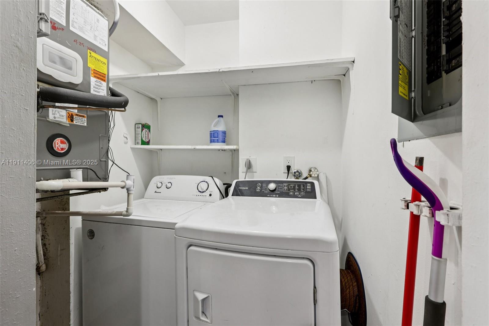 KNOLLWOOD CLUB CONDO - Residential