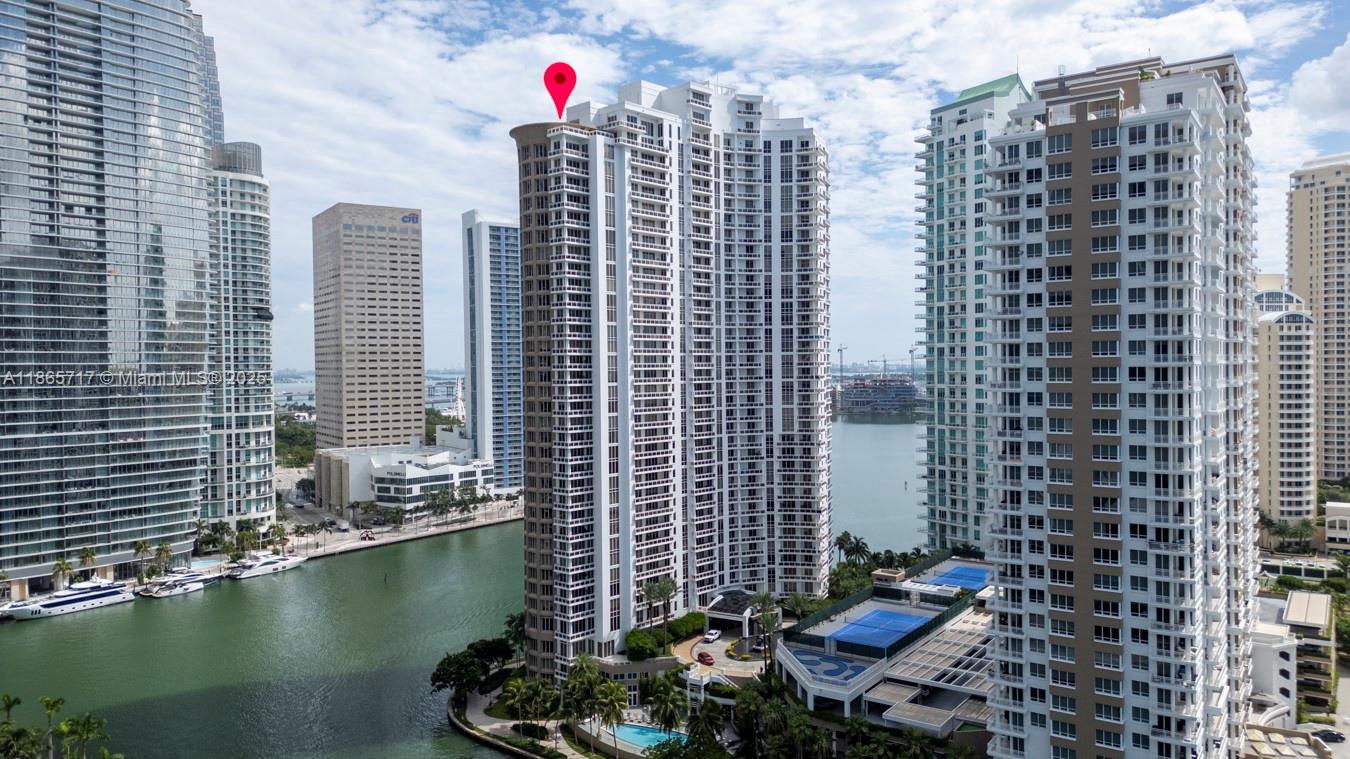 CARBONELL CONDO - Residential