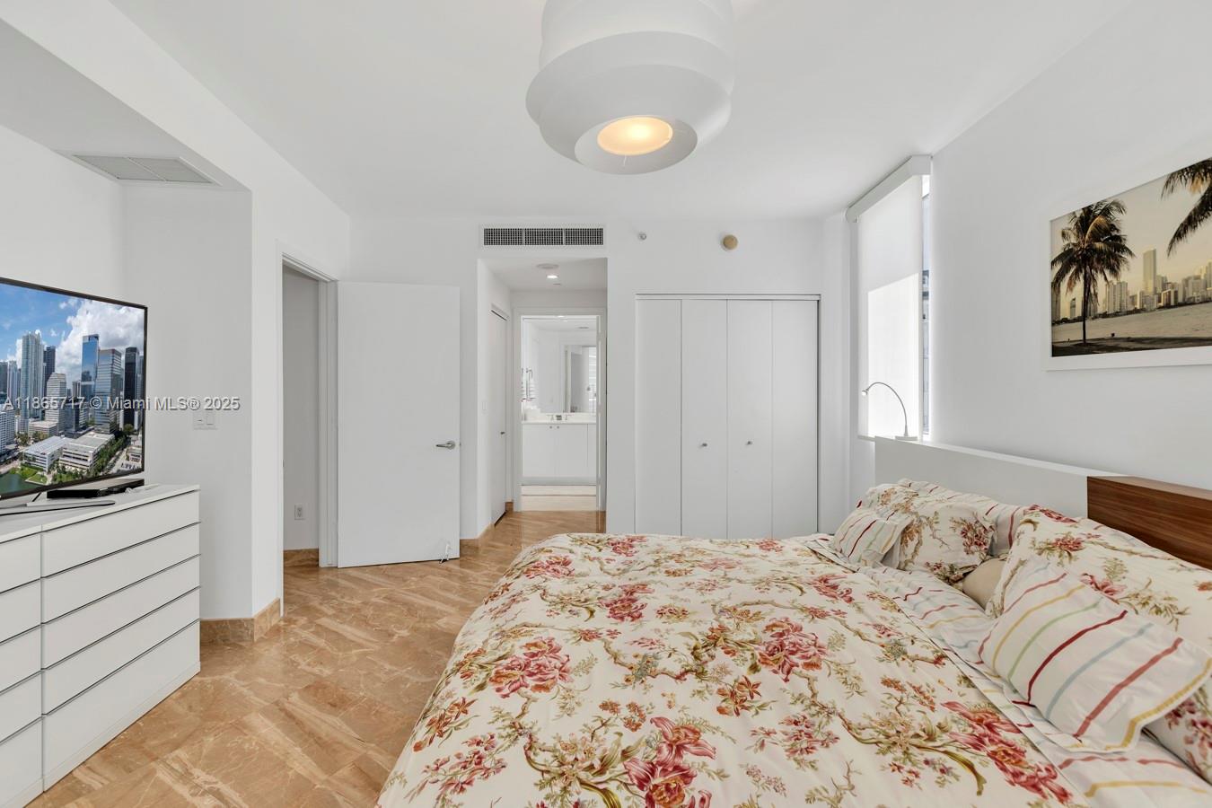 CARBONELL CONDO - Residential