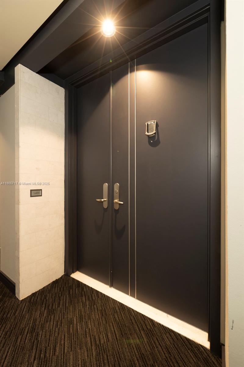 CARBONELL CONDO - Residential