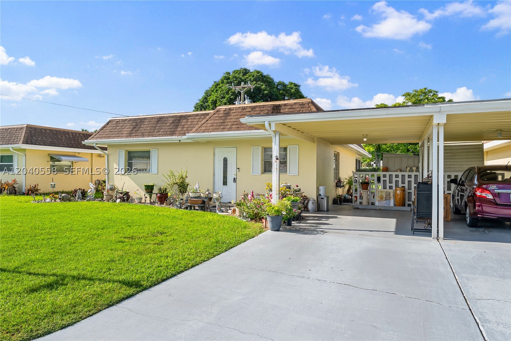 2208 Gardenia Way