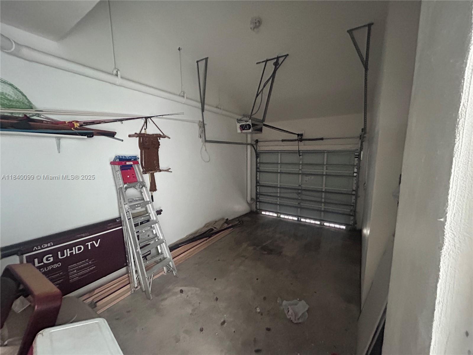 POINCIANA IS YT & RCQ CLU - Residential