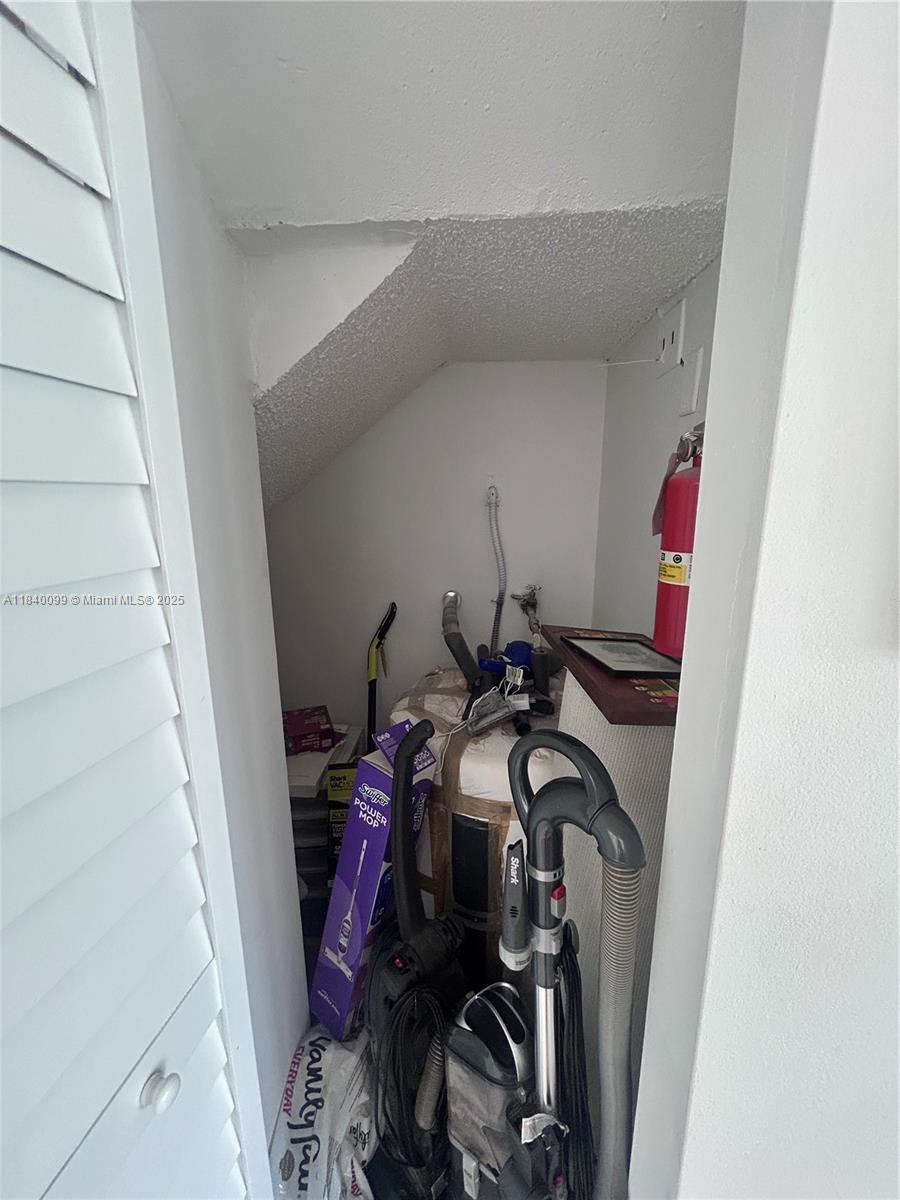 POINCIANA IS YT & RCQ CLU - Residential