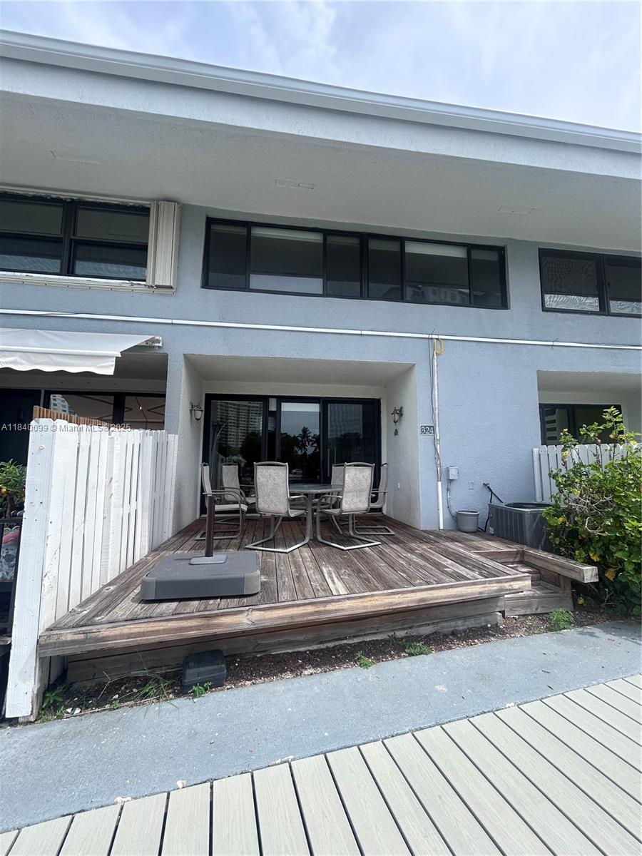 POINCIANA IS YT & RCQ CLU - Residential