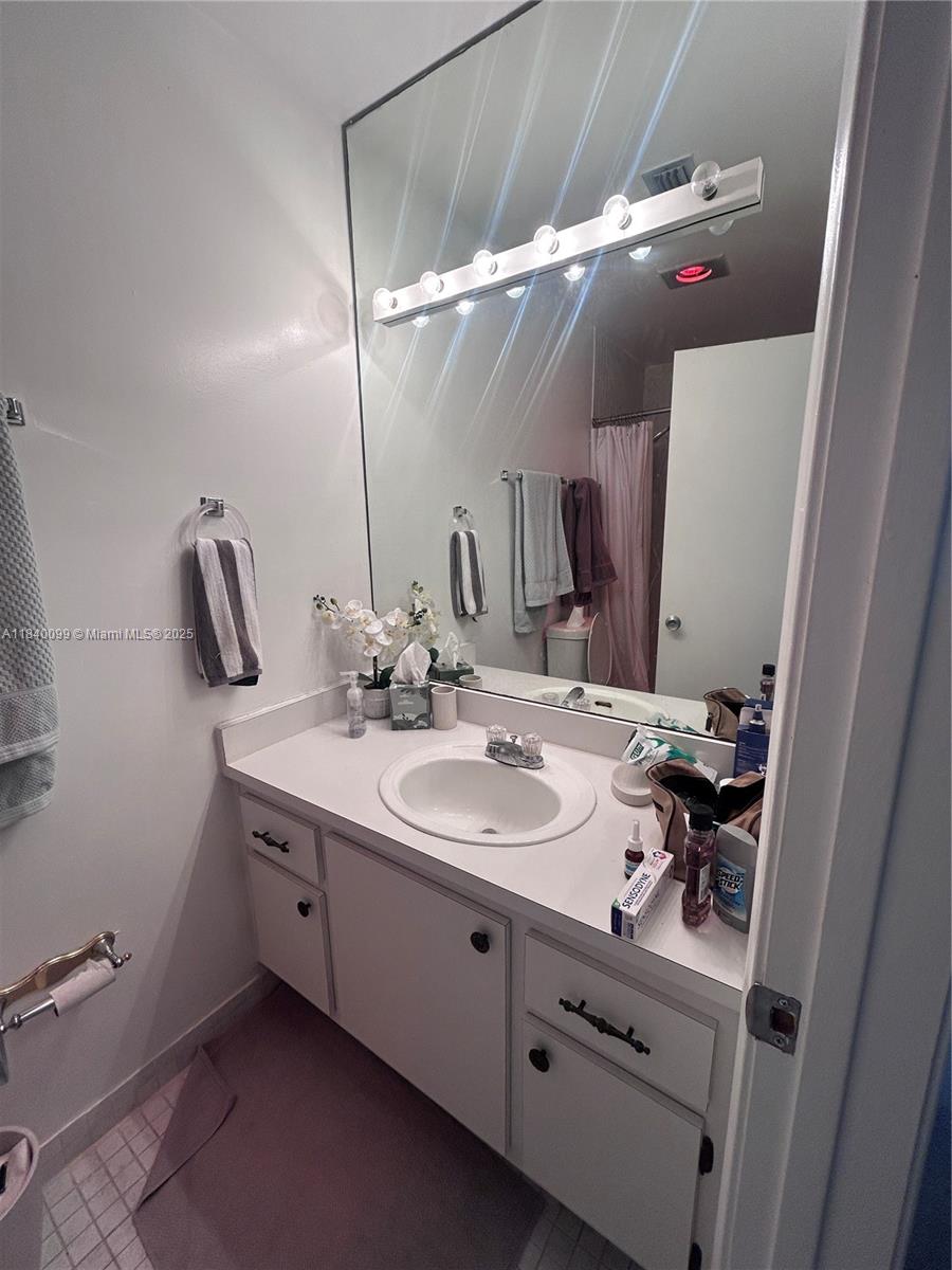 POINCIANA IS YT & RCQ CLU - Residential