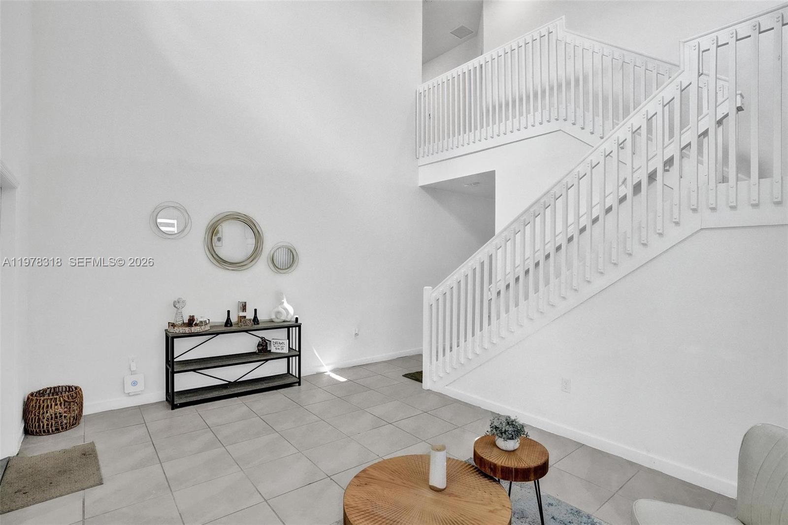 PINE ISLE - Residential