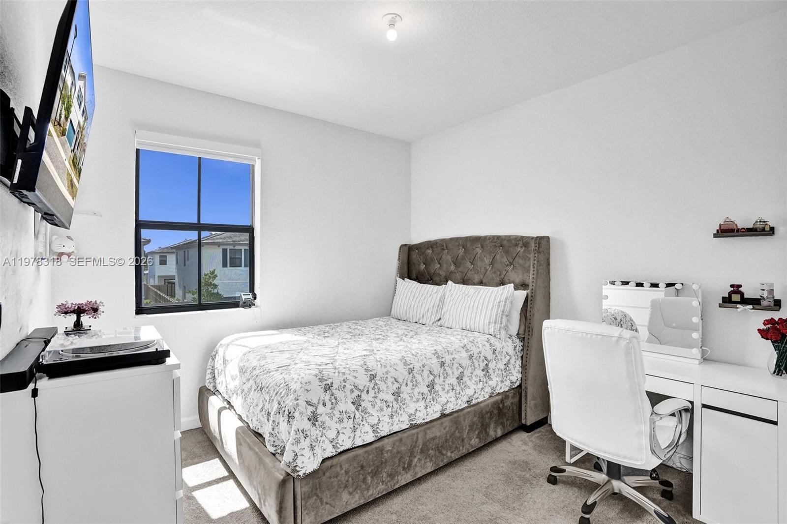 PINE ISLE - Residential