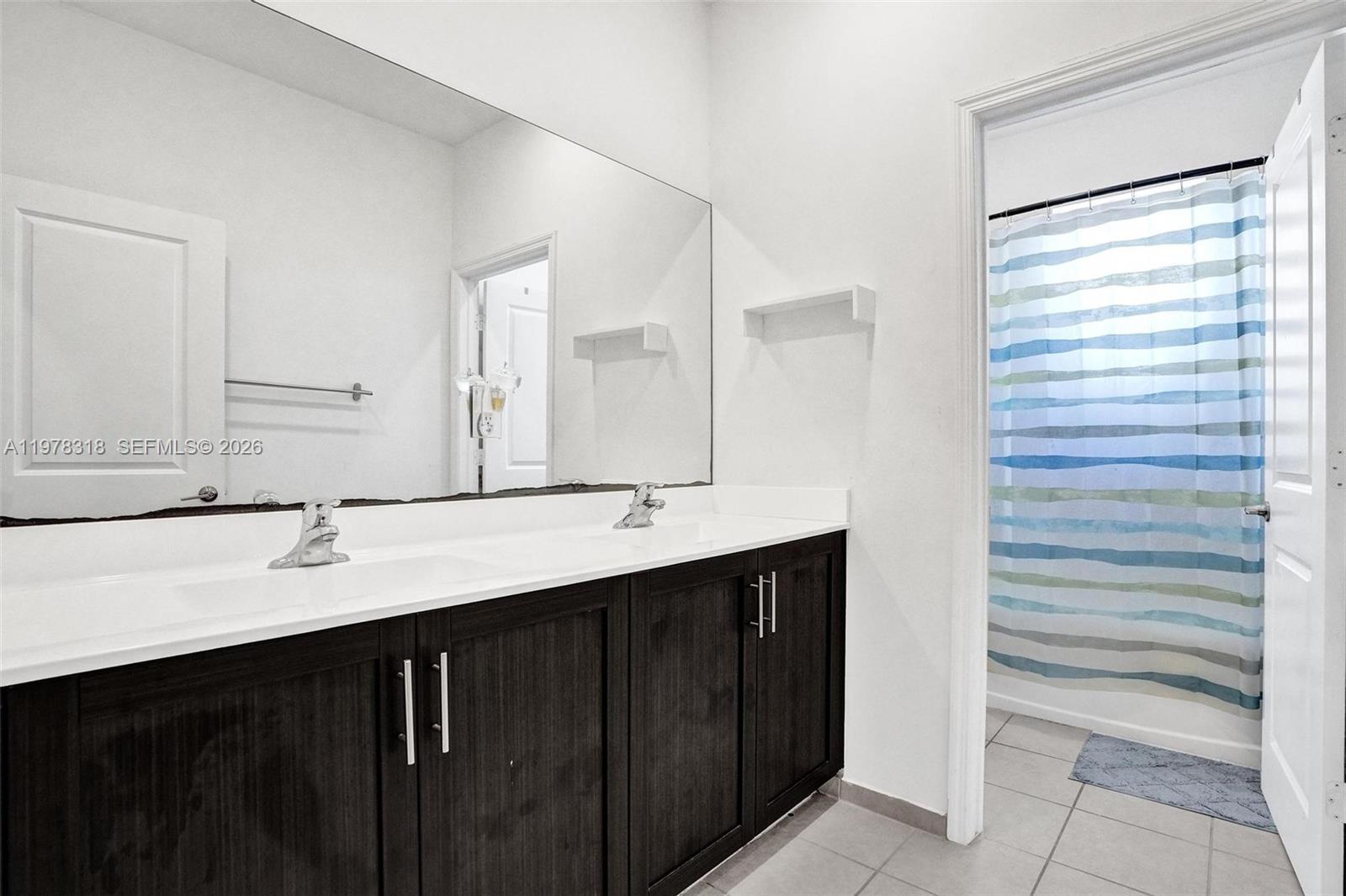 PINE ISLE - Residential