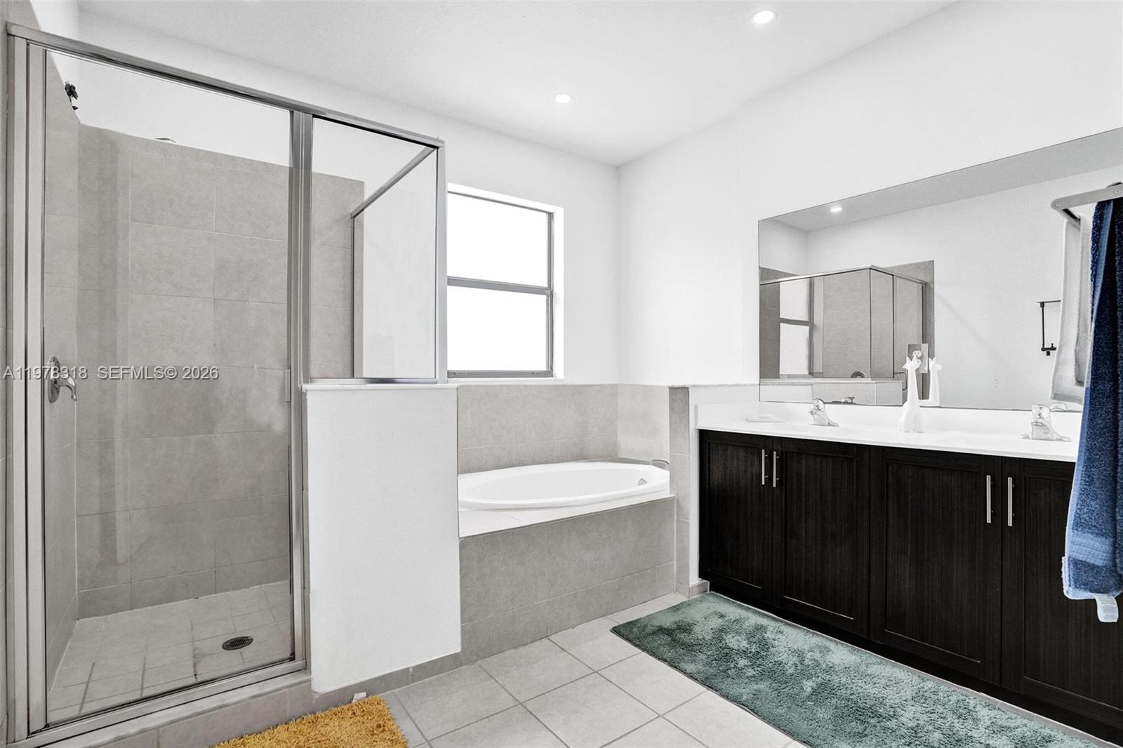 PINE ISLE - Residential