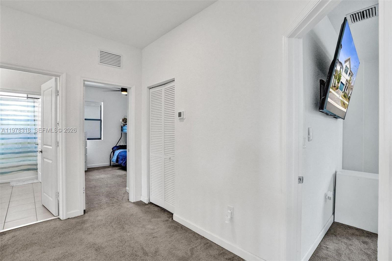 PINE ISLE - Residential