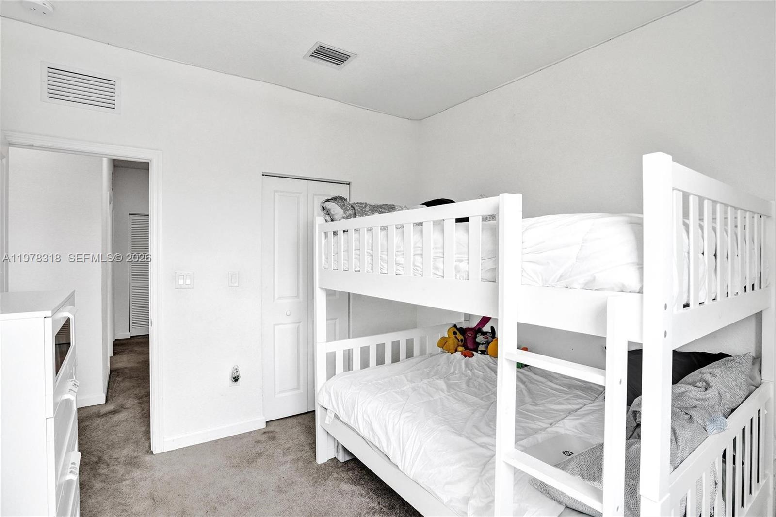 PINE ISLE - Residential