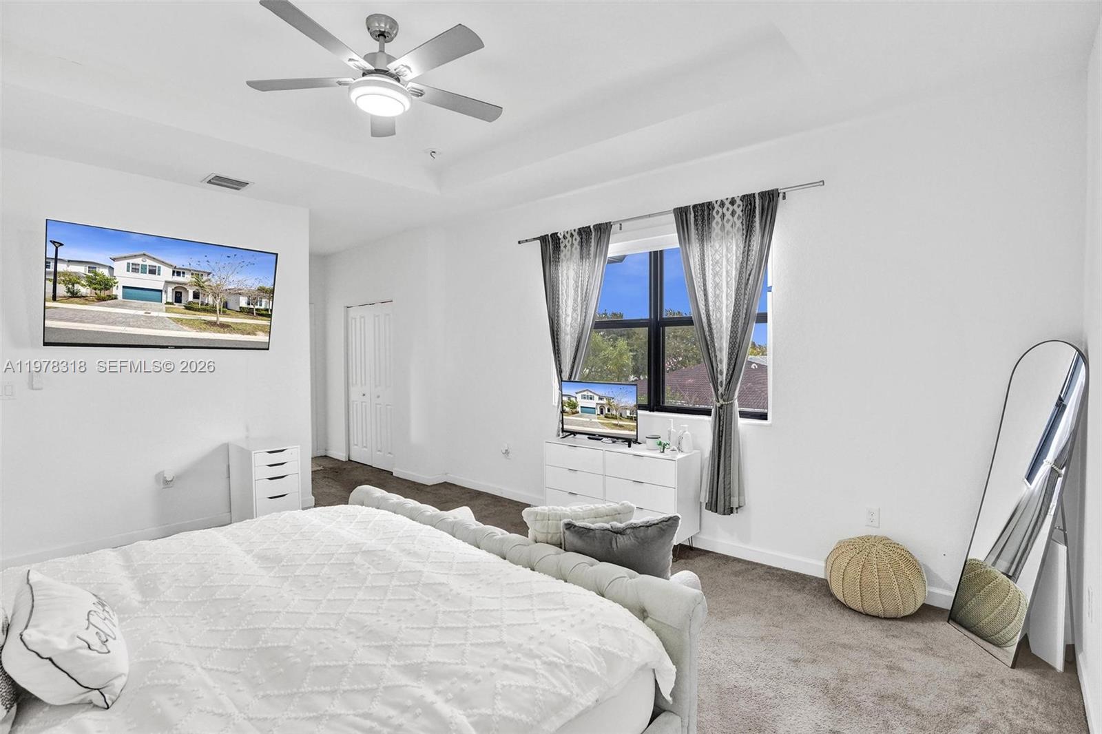 PINE ISLE - Residential