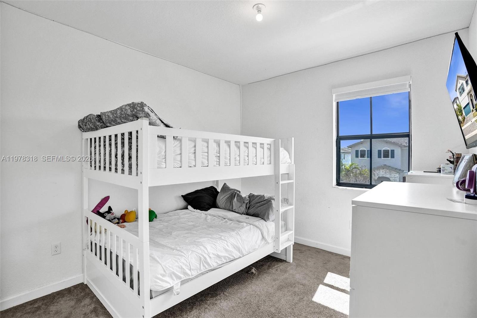 PINE ISLE - Residential