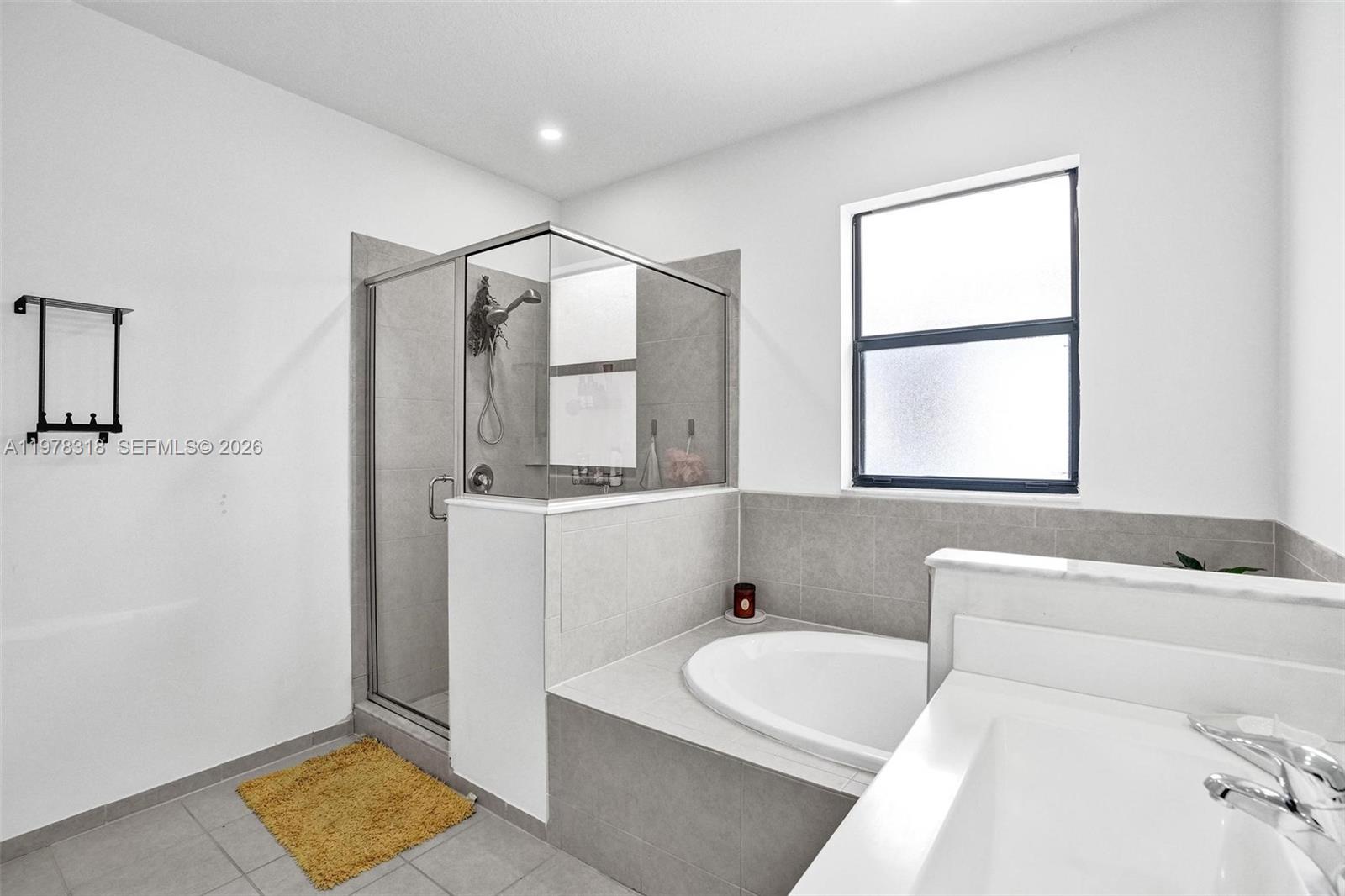 PINE ISLE - Residential