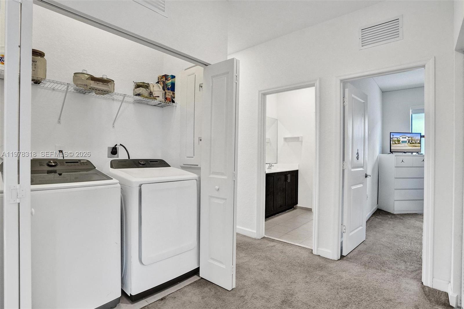 PINE ISLE - Residential