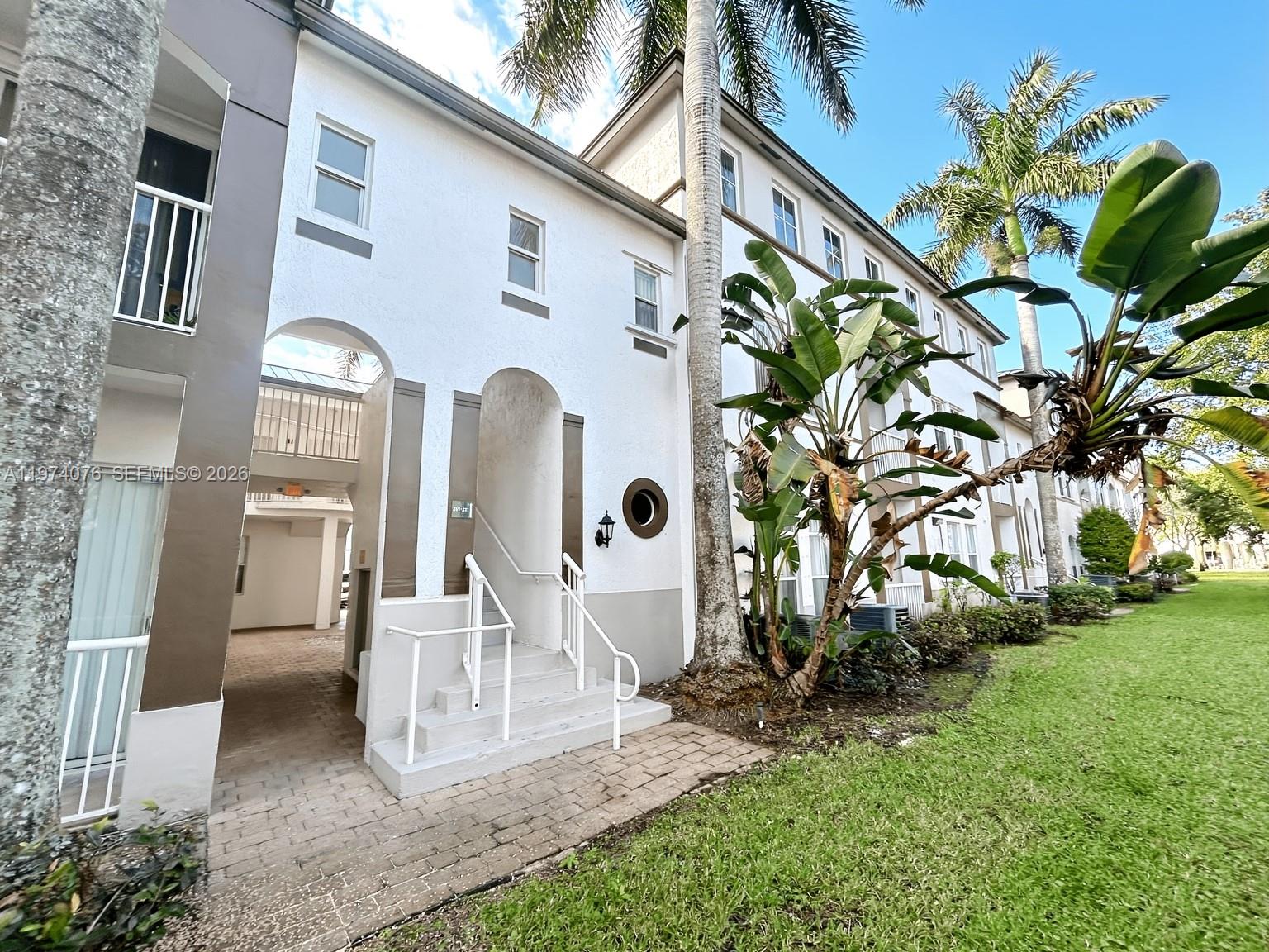 COURTYARDS TWO CONDO - Residential