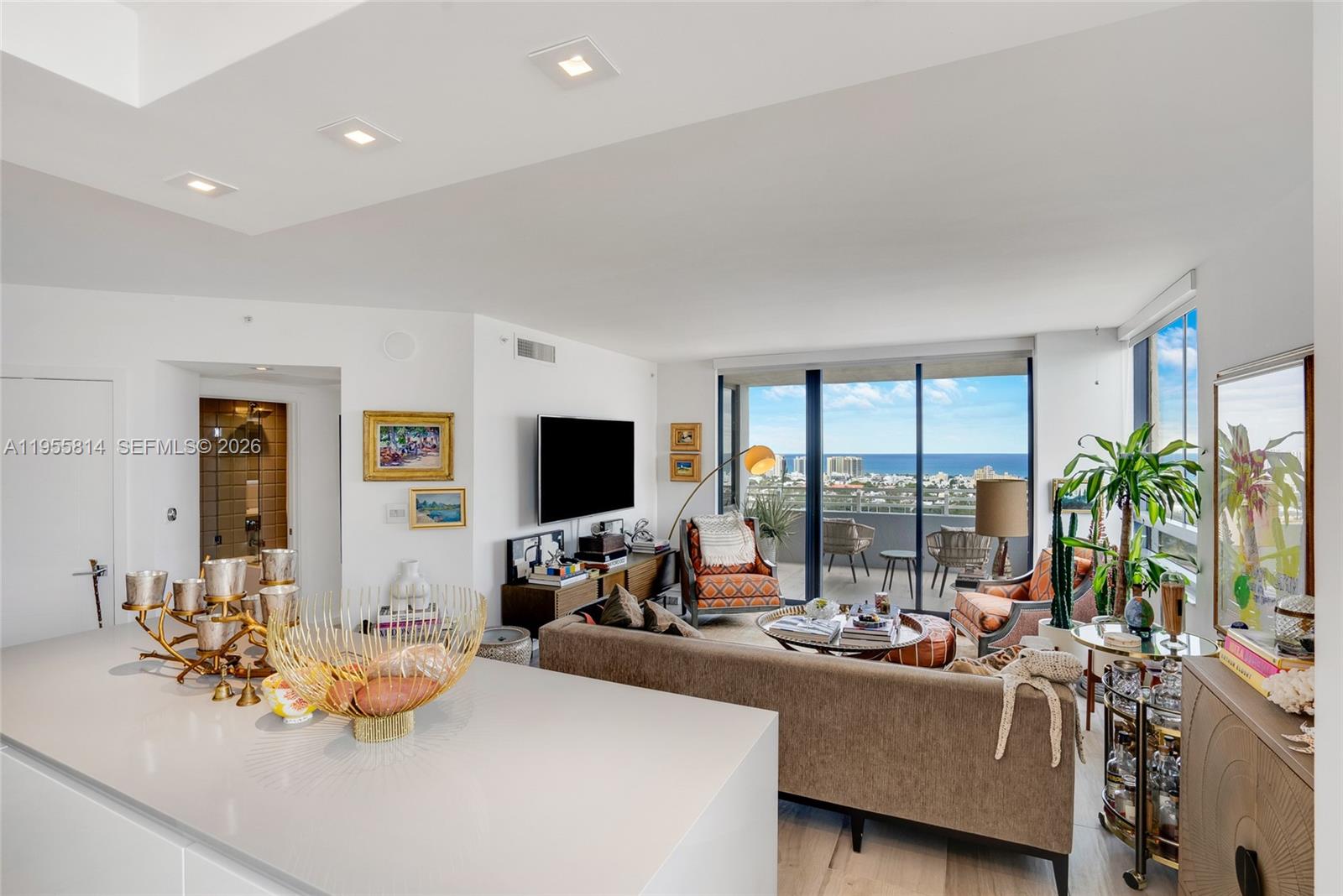 ¤THE WAVERLY AT SOUTH BEAC - Residential