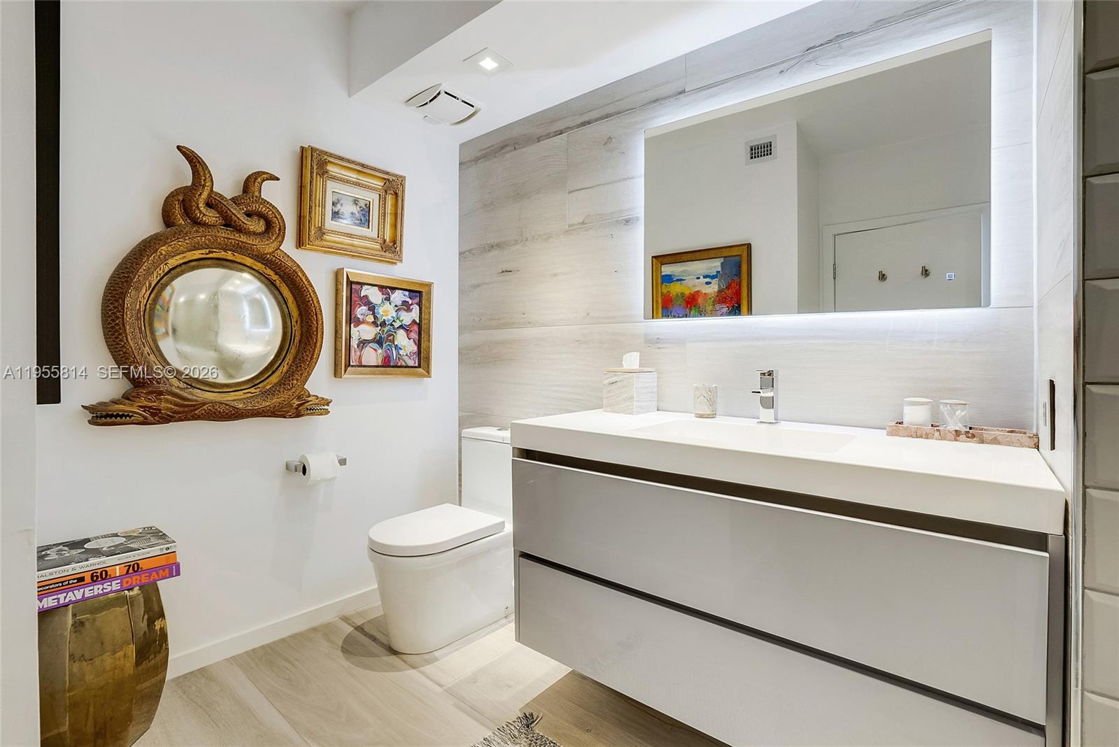 ¤THE WAVERLY AT SOUTH BEAC - Residential