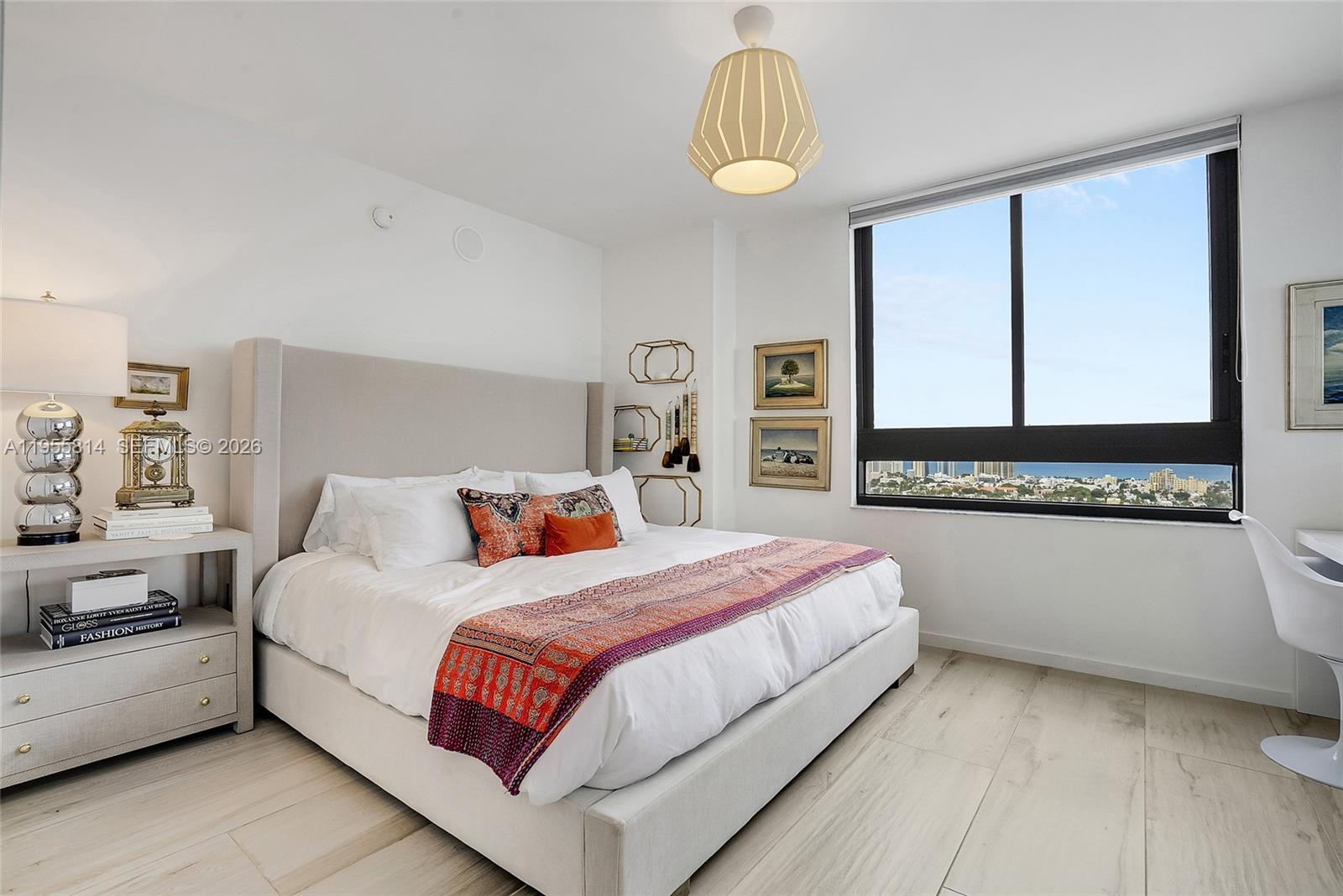 ¤THE WAVERLY AT SOUTH BEAC - Residential