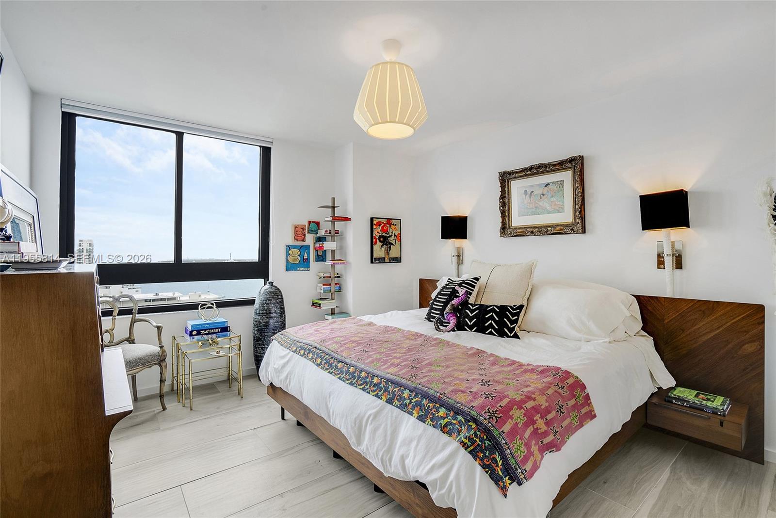 ¤THE WAVERLY AT SOUTH BEAC - Residential