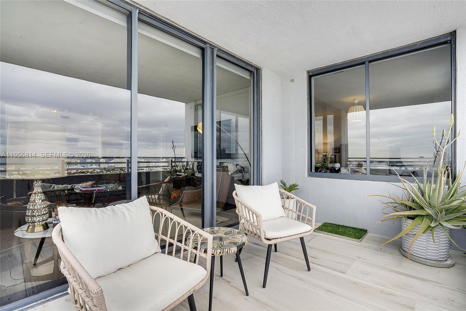 ¤THE WAVERLY AT SOUTH BEAC - Residential