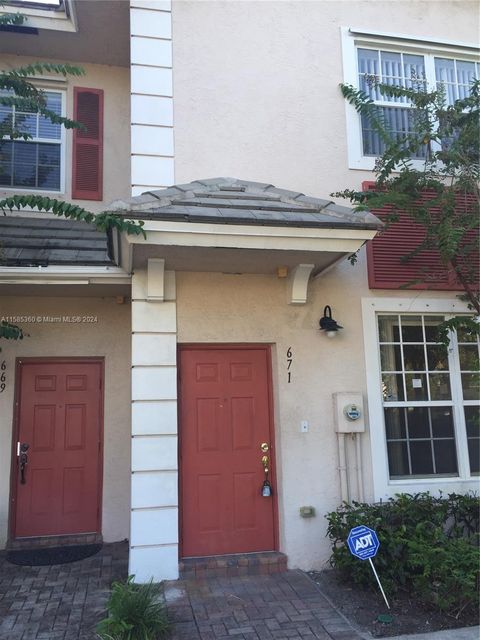Townhouse in Plantation FL 671 42nd Ave.jpg