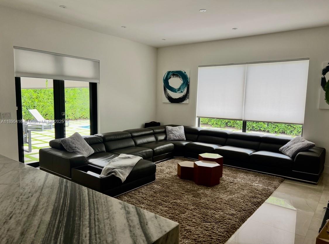 STONERIDGE LAKE ESTATES P - Residential Lease
