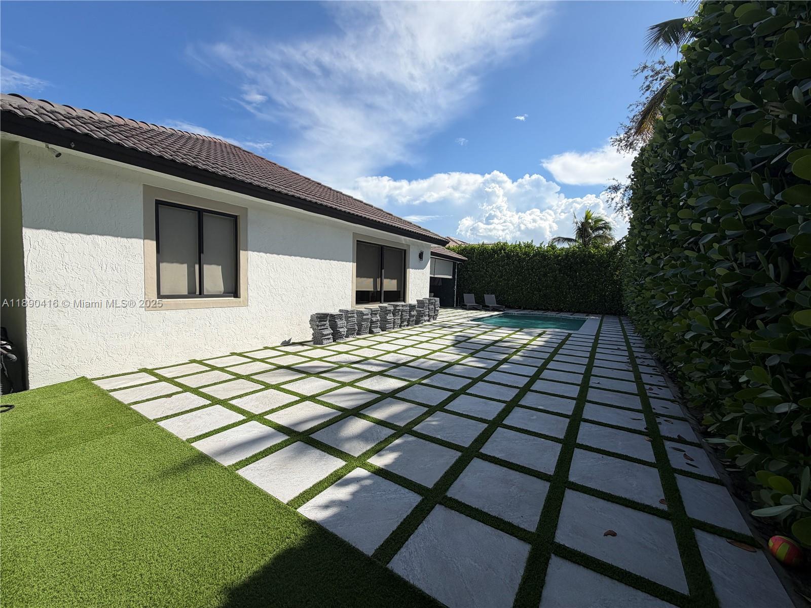 STONERIDGE LAKE ESTATES P - Residential Lease