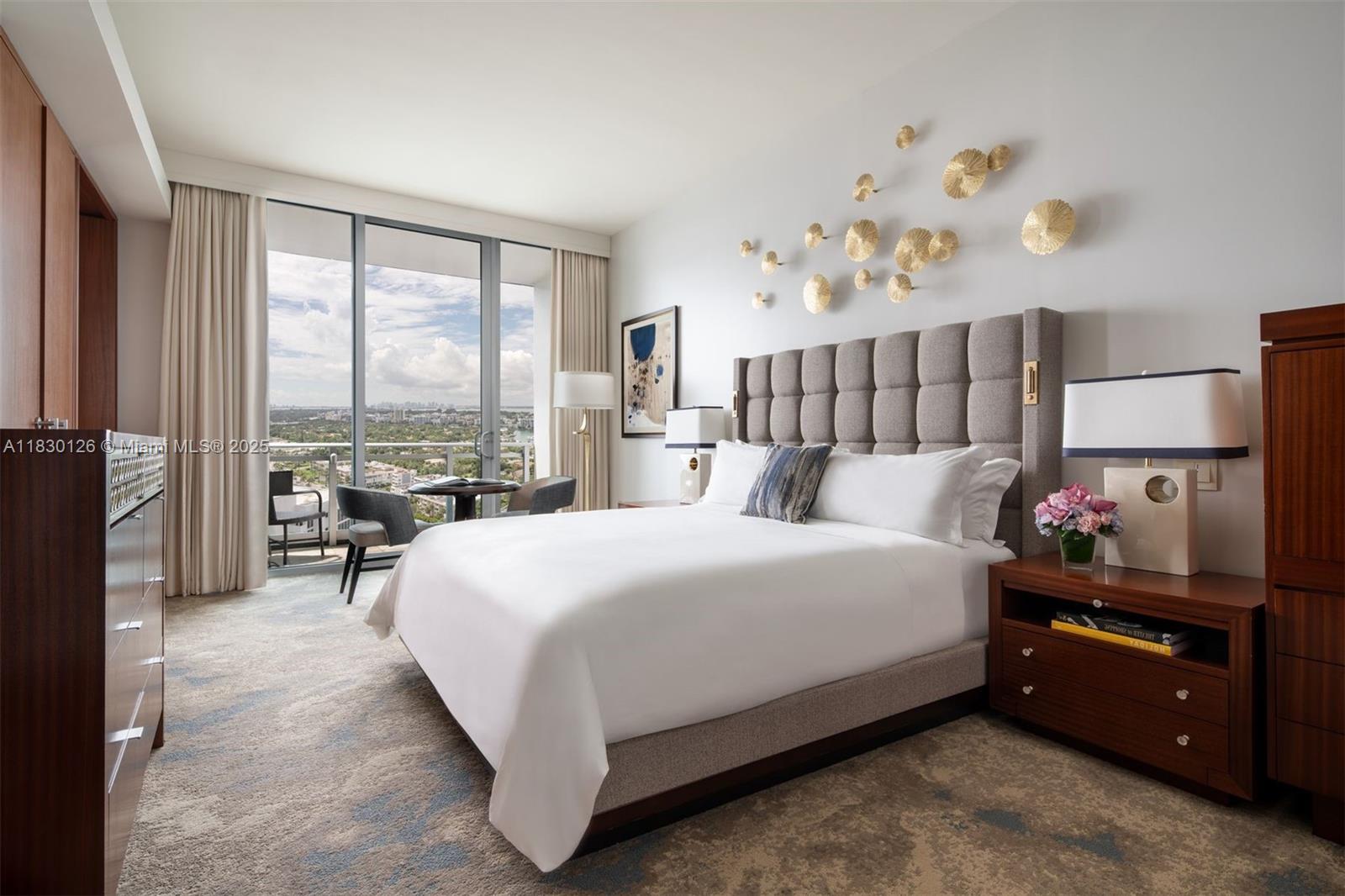 10295 Collins Ave 1114