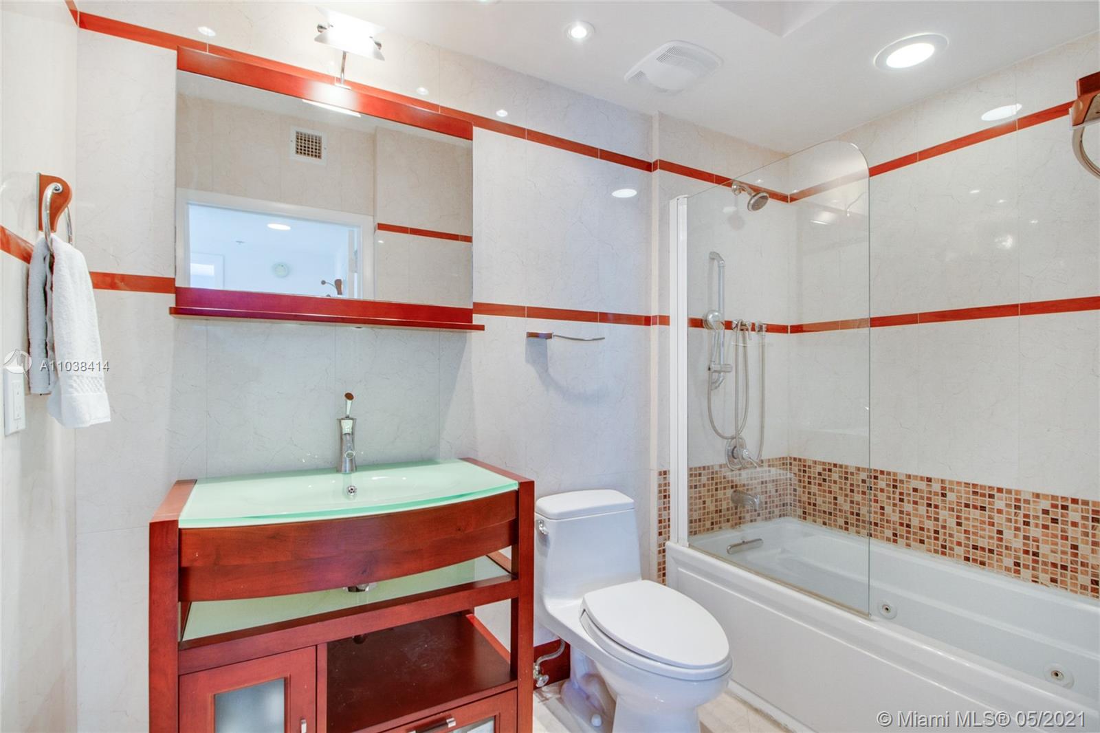 THE COSMOPOLITAN RESIDENC - Residential