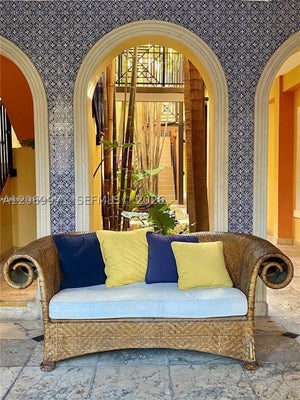4812 PINE TREE DR APT 201, MIAMI BEACH, FL 33140 - Image c0de03e797b3b7ff5fd5aab26b2a28f9/3378763824