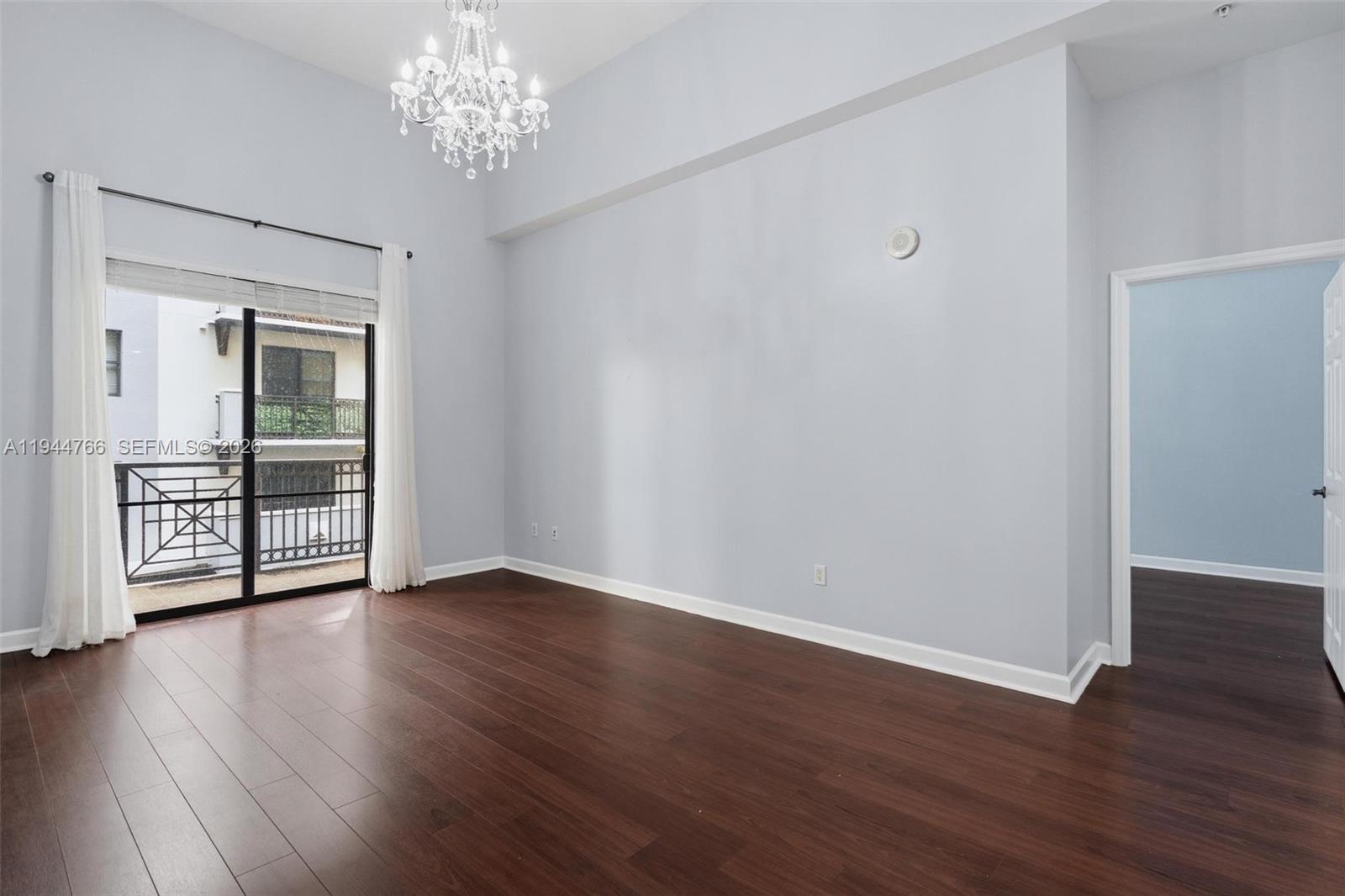 COLONNADE AT DADELAND SW - Residential