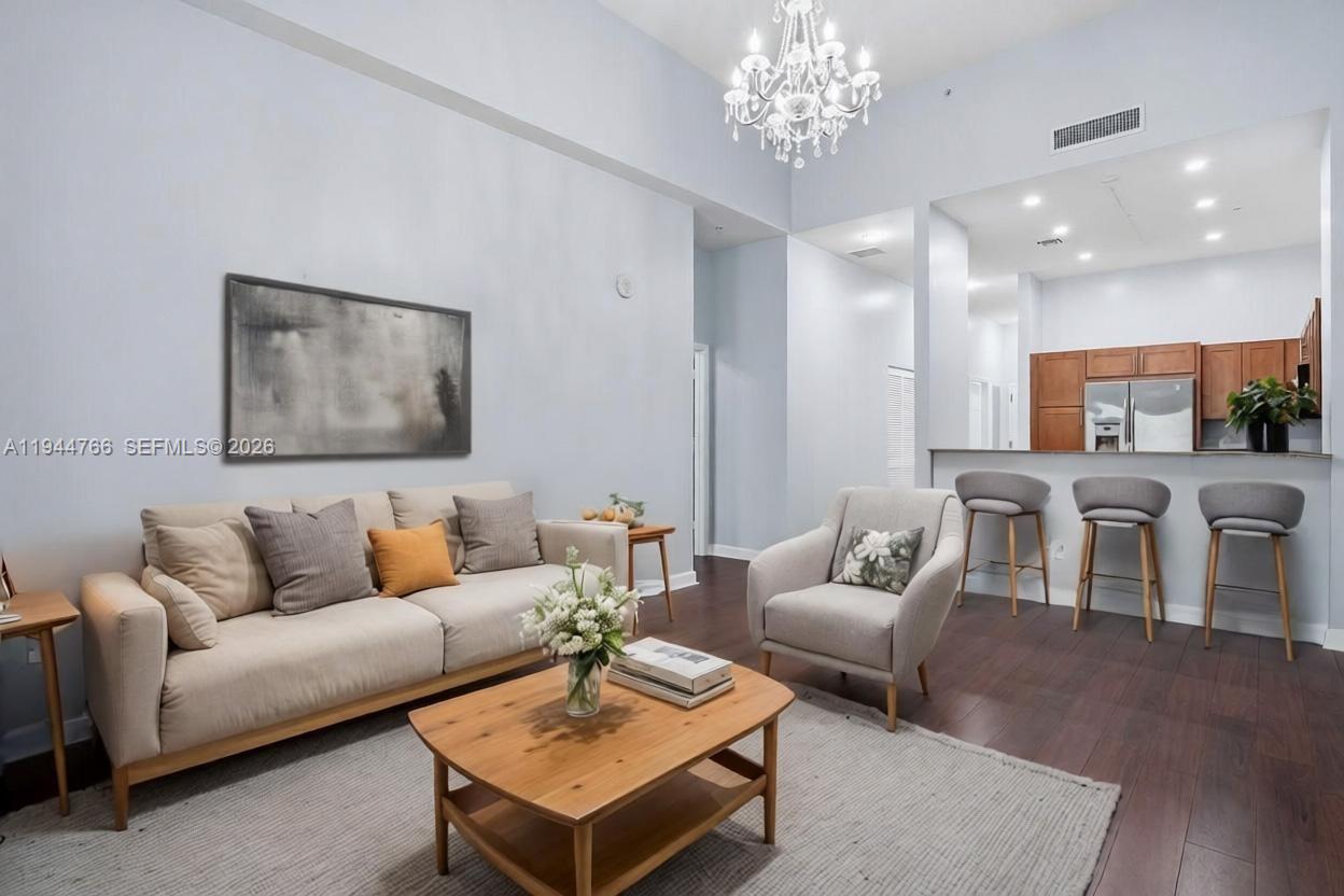 COLONNADE AT DADELAND SW - Residential