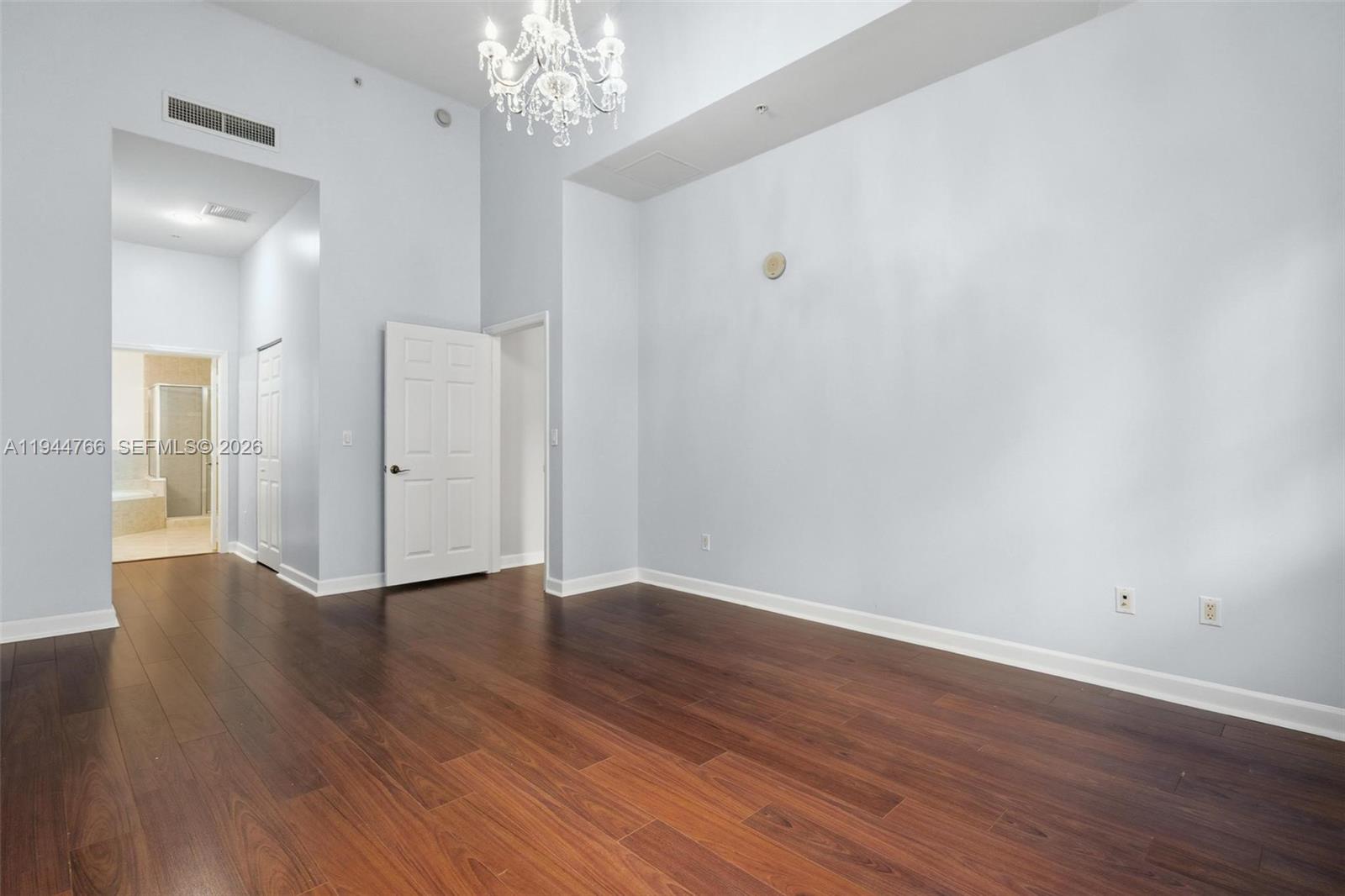 COLONNADE AT DADELAND SW - Residential