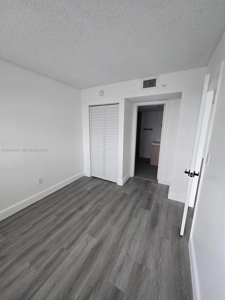 LAKE VIEW OF CALIF CLUB C - Residential Lease