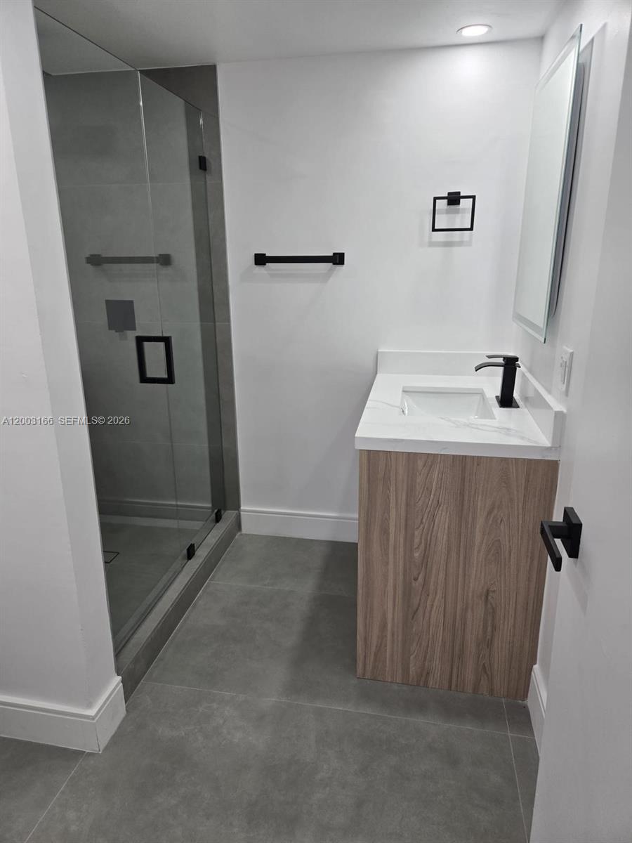 LAKE VIEW OF CALIF CLUB C - Residential Lease